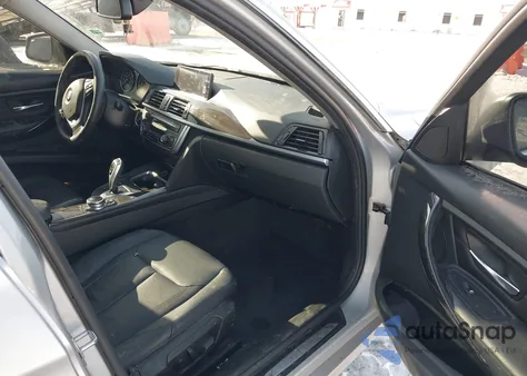 2015 BMW 328I xDrive z USA, uszkodzony, nr VIN WBA3B3G5XFNR85930